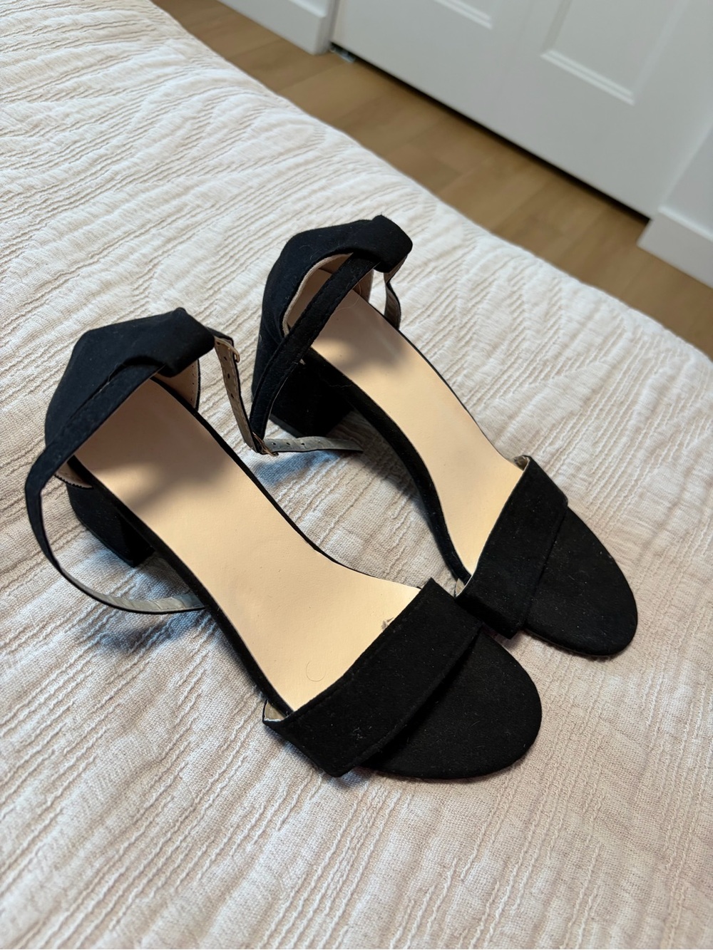 SHEIN Black Ankle Strap Block Heel Sandals
